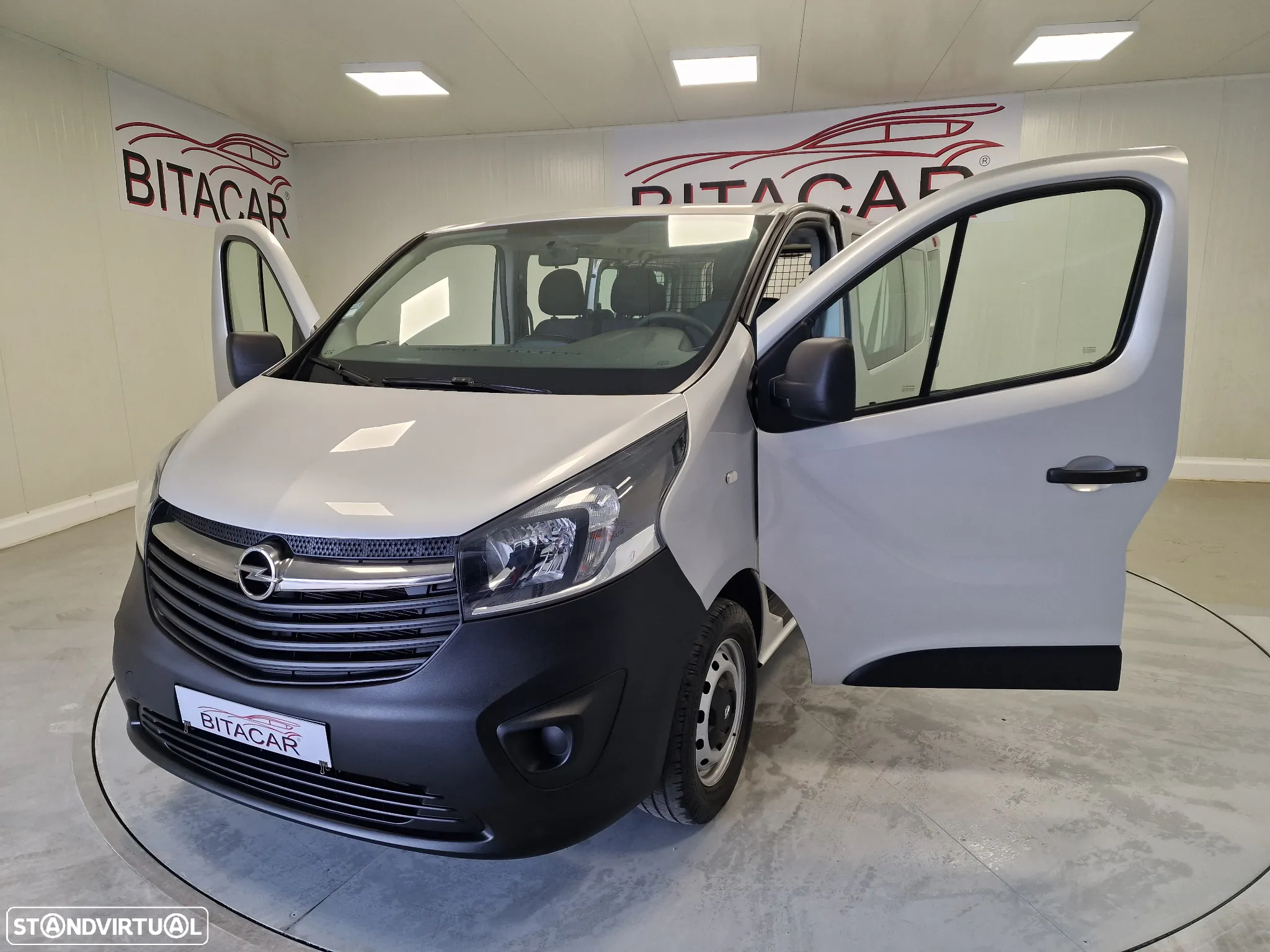 Opel VIVARO COMBI 1.6 CDTI L1H1 APENAS 28.000KMS - 19