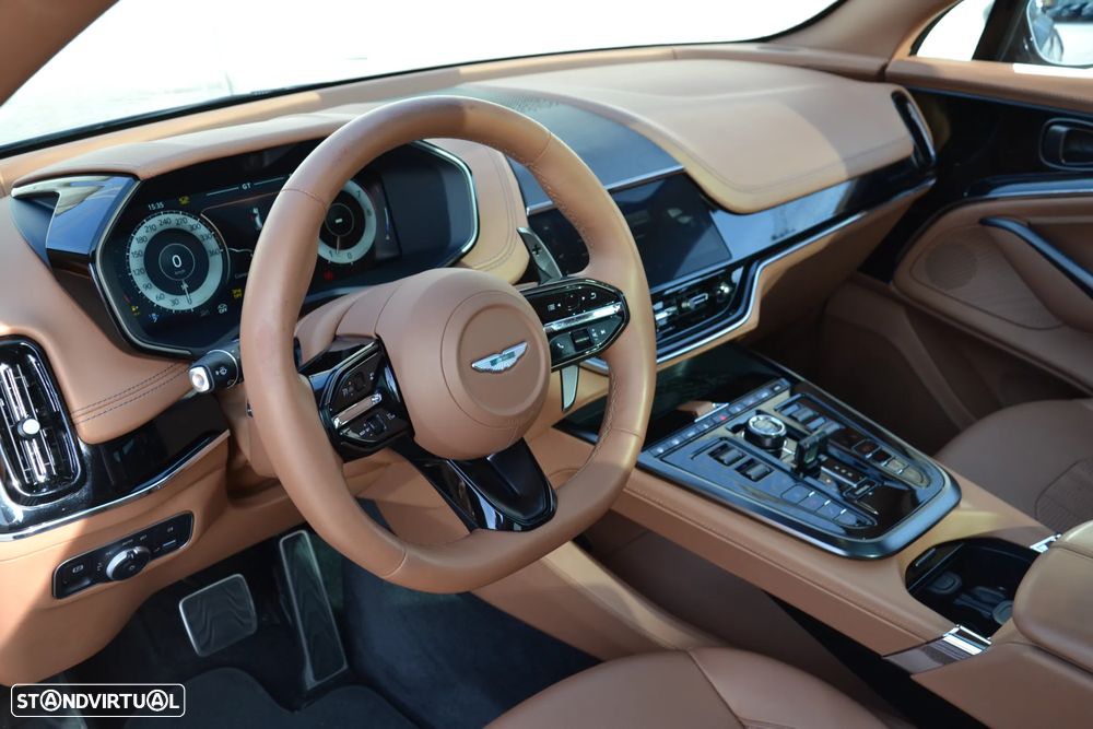 Aston Martin DBX 707 - 39