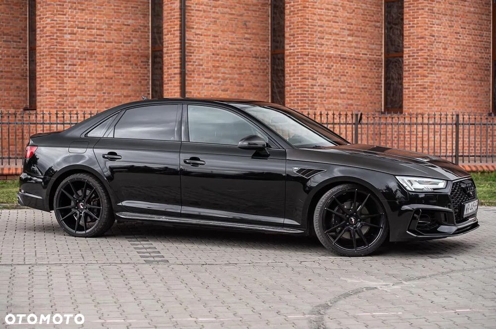 Audi A4 Limousine - 10