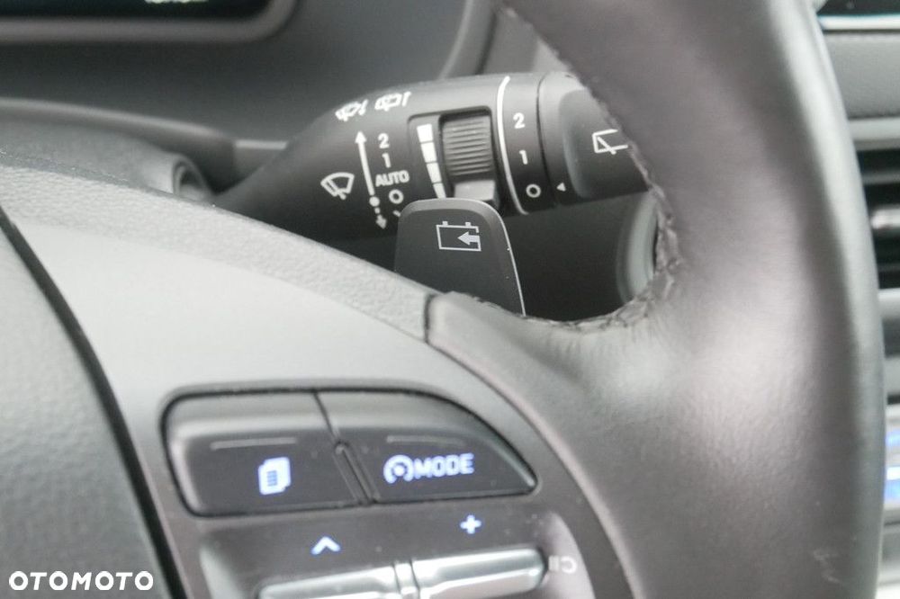 Hyundai Kona 64kWh Executive - 31