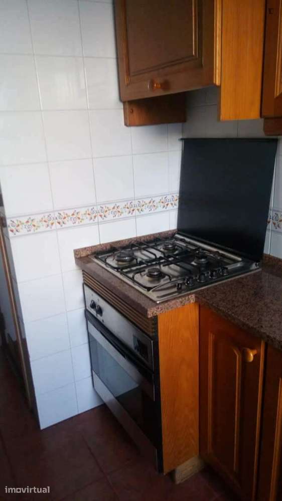 Quarto - localizado em Amadora Lisbon - Grande imagem: 3/8