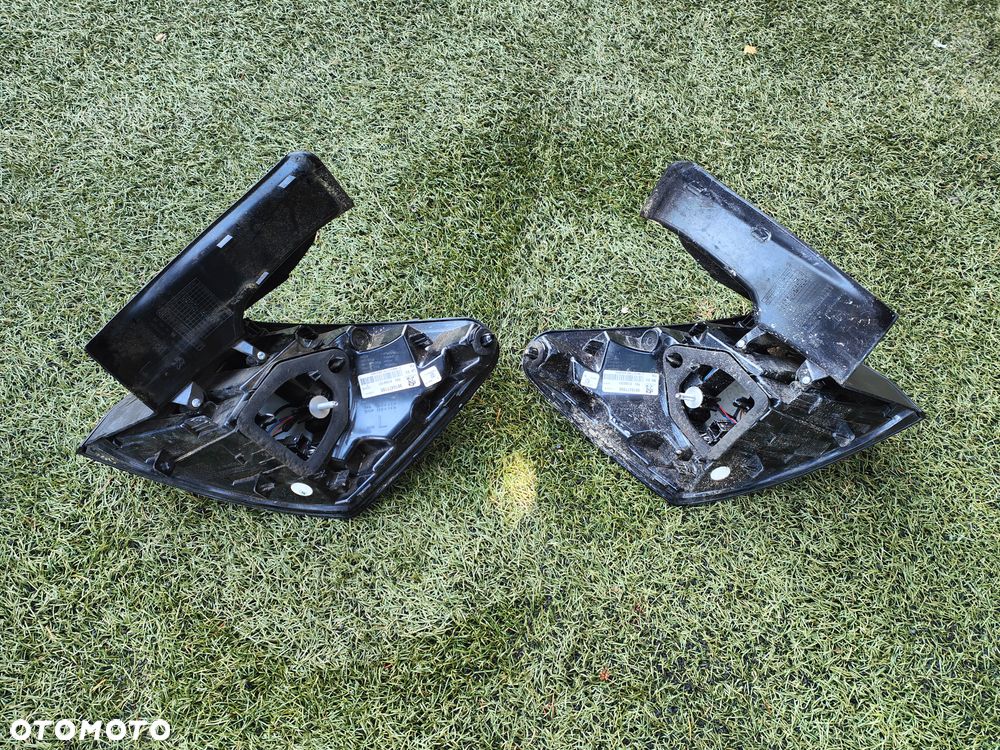 Lampa tylna lewa prawa  strona Peugeot 3008 II 9810477180 - 2