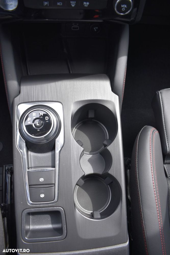 Ford Kuga - 27