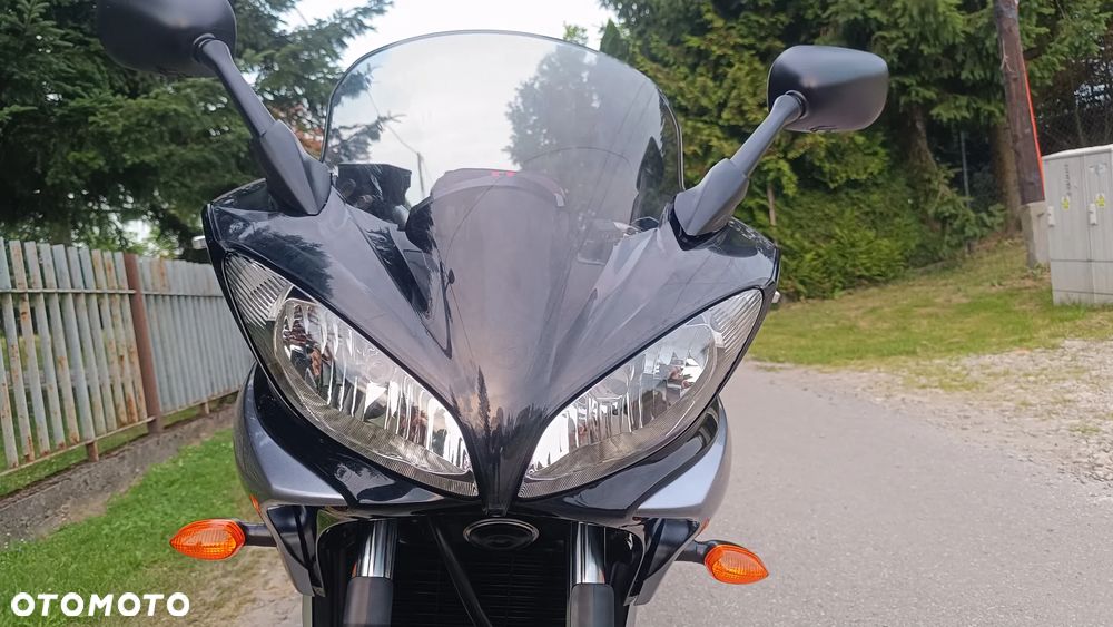 Yamaha FZ - 13