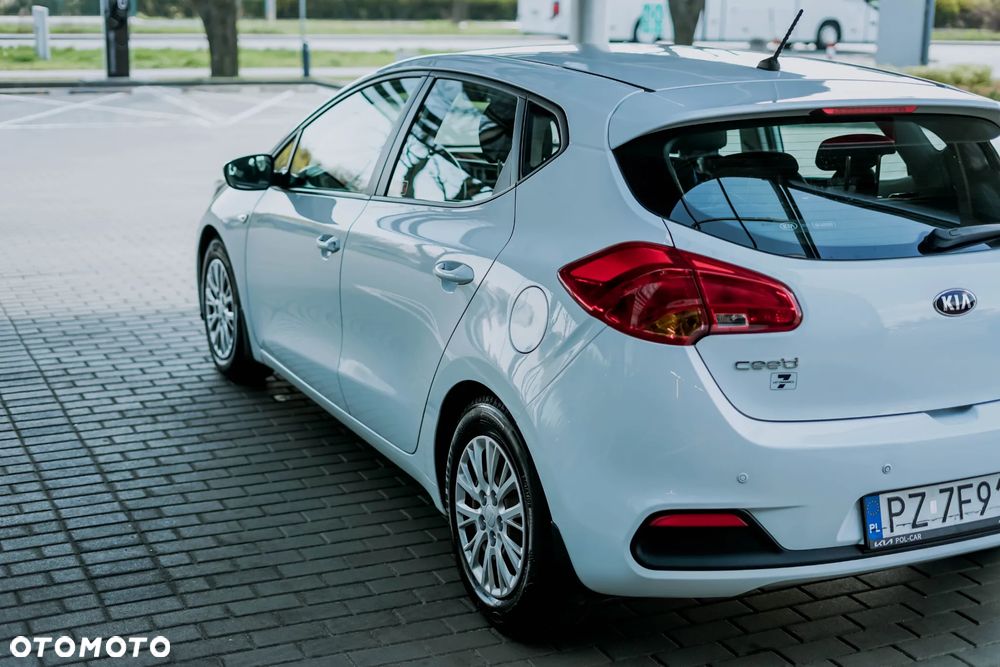 Kia Ceed 1.6 CRDi M - 17
