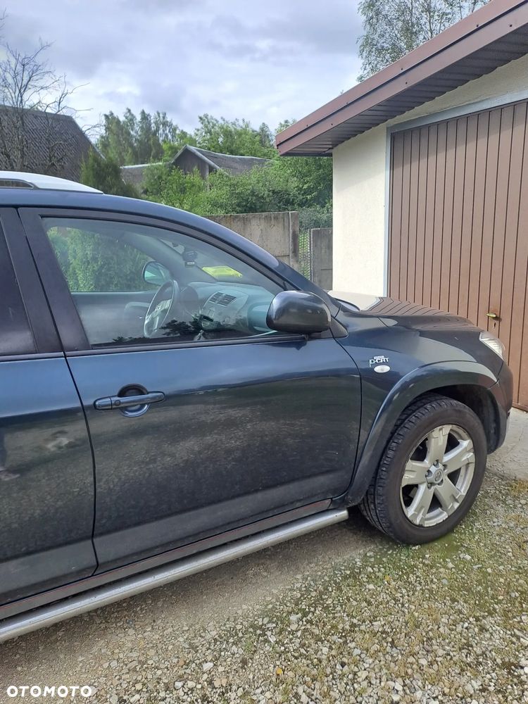 Toyota RAV4 2.2 D-4D X - 3