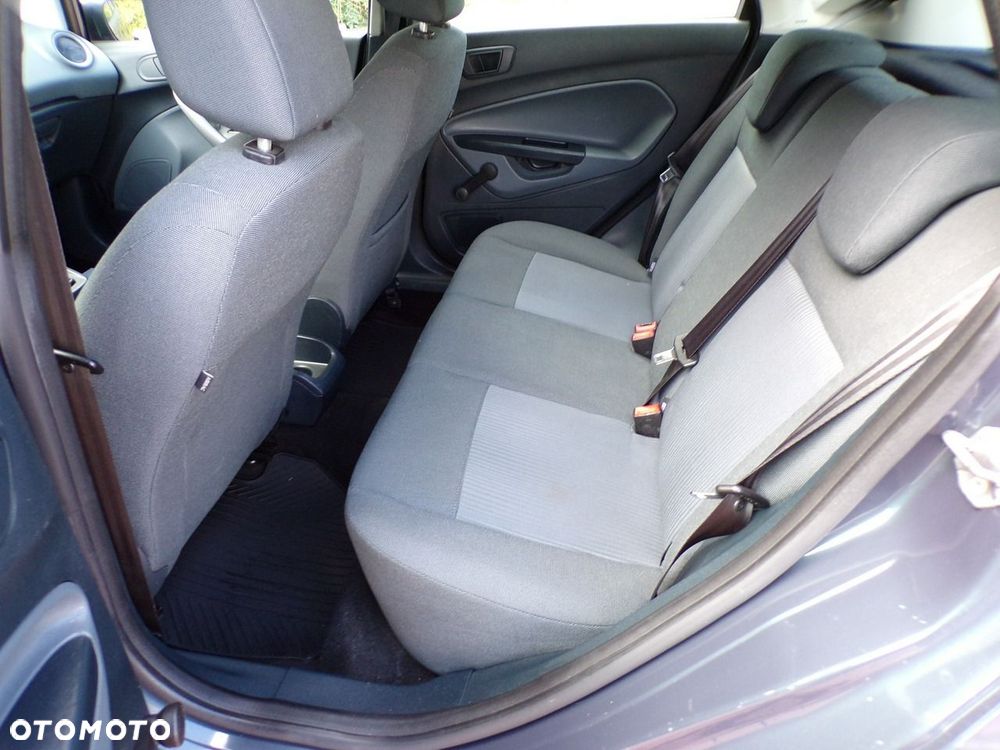 Ford Fiesta - 28