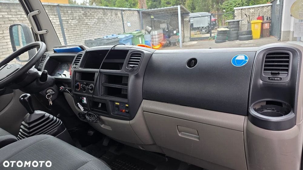 Nissan Cabstar - 26