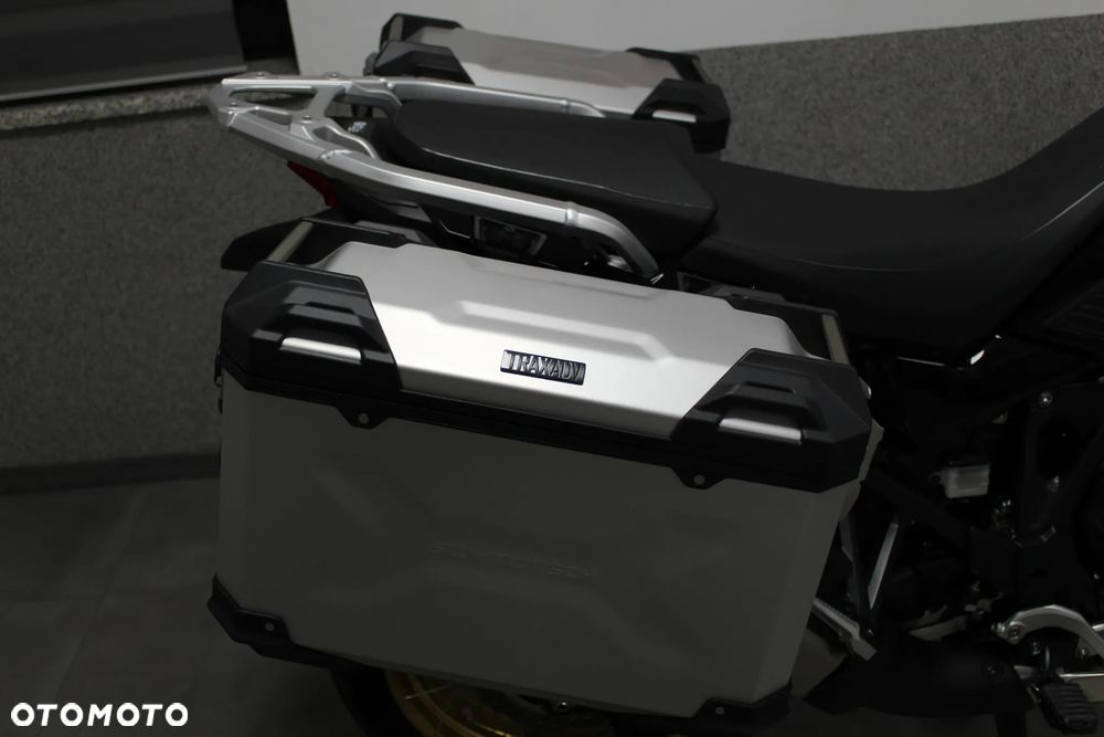 Honda CRF - 9