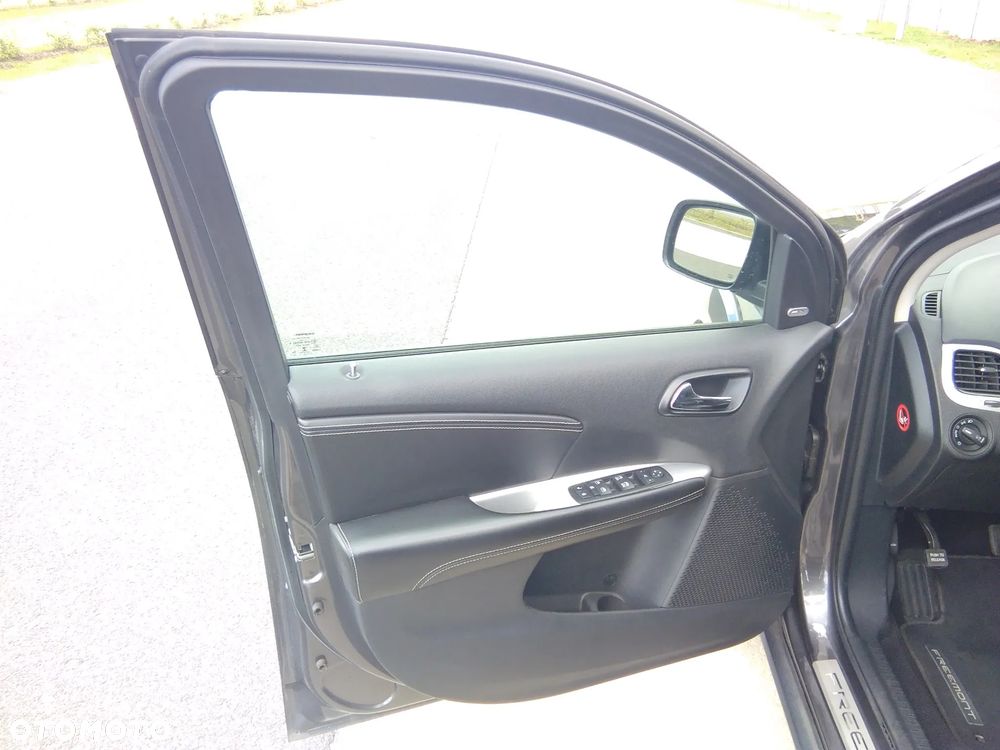 Fiat Freemont 2.0 Multijet 16V DPF Automatik Allrad Lounge - 13