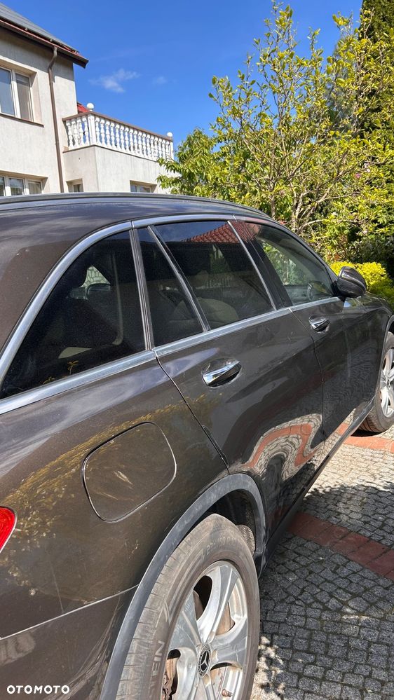Mercedes-Benz GLC - 21