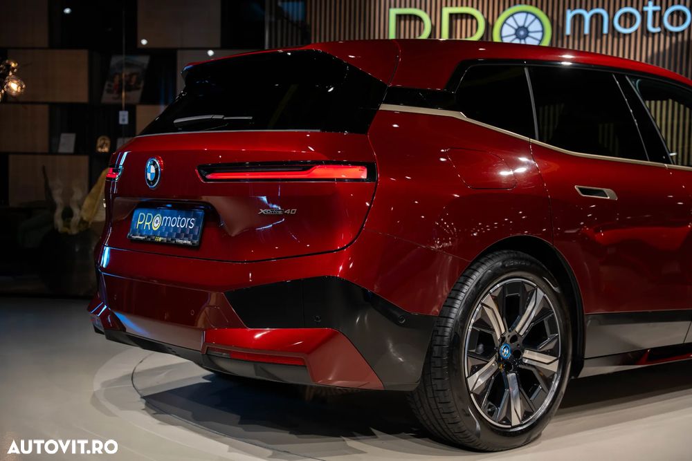 BMW iX xDrive40 - 13