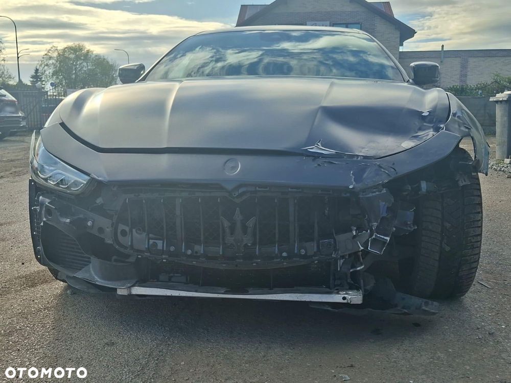 Maserati Ghibli GranSport - 10