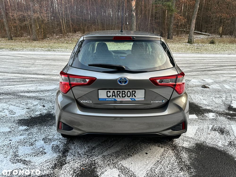 Toyota Yaris Hybrid 100 Business Edition - 7