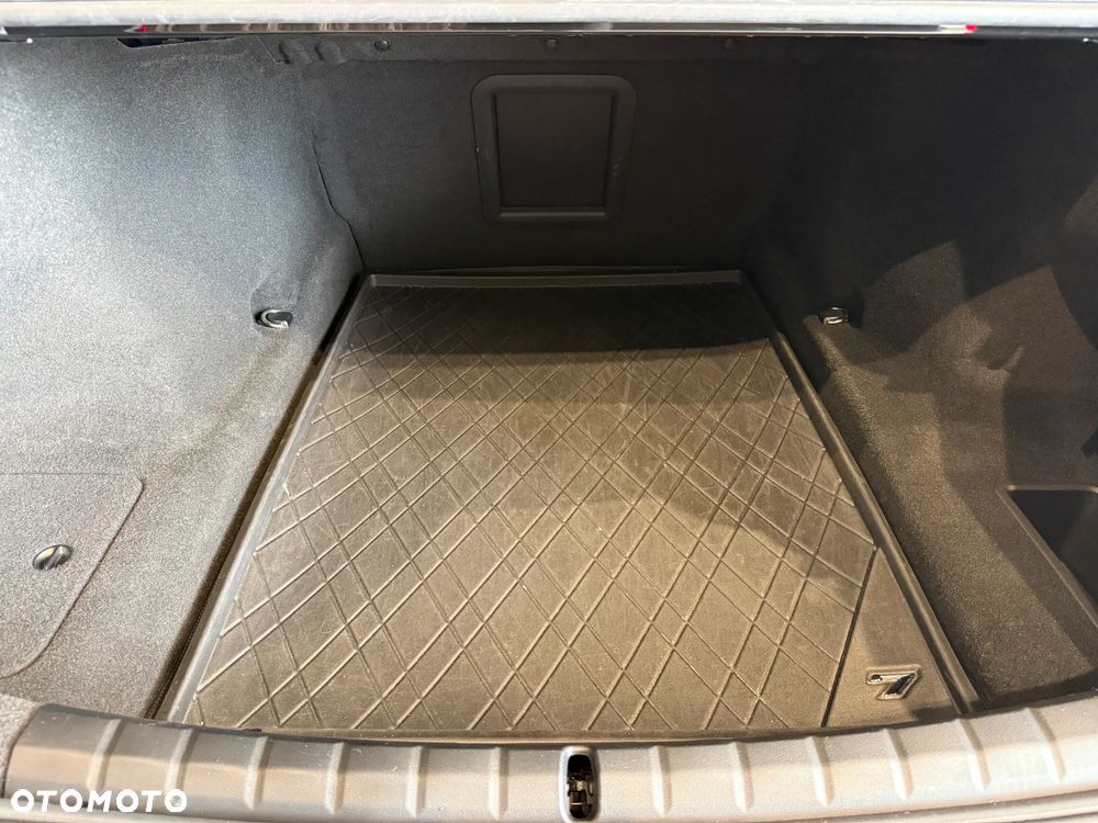 BMW Seria 7 740d xDrive mHEV sport - 22