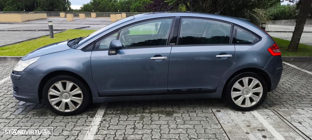 Citroën C4 1.6 HDi 110 Exclusive - 4