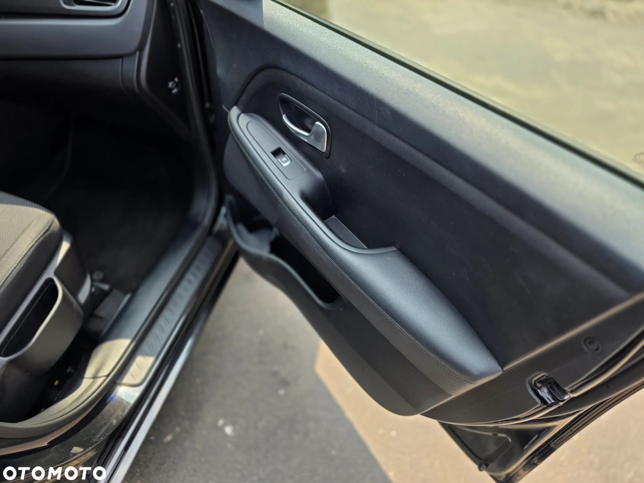 Kia Carens 1.7 CRDi 115 Fifa World Cup Edition - 11