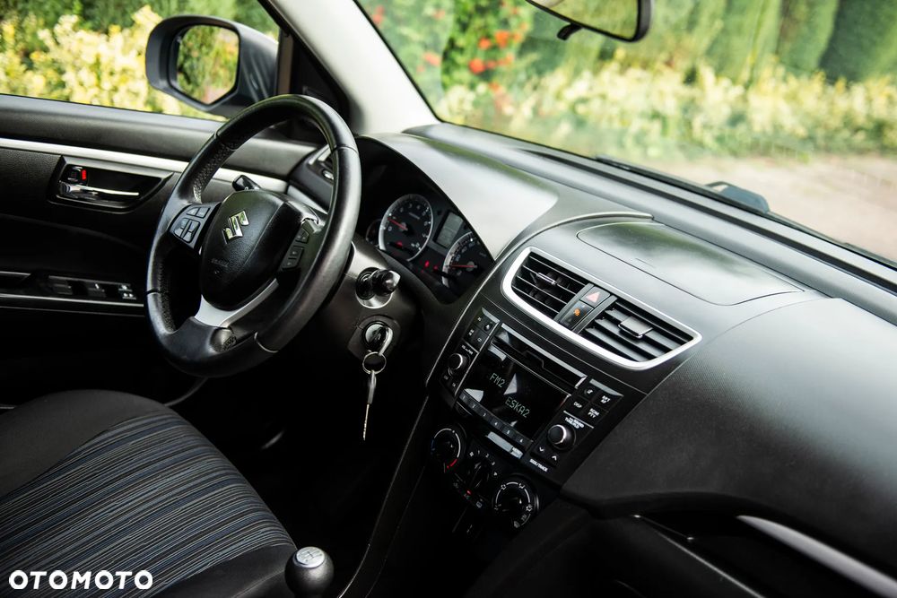 Suzuki Swift 1.2 Club - 37