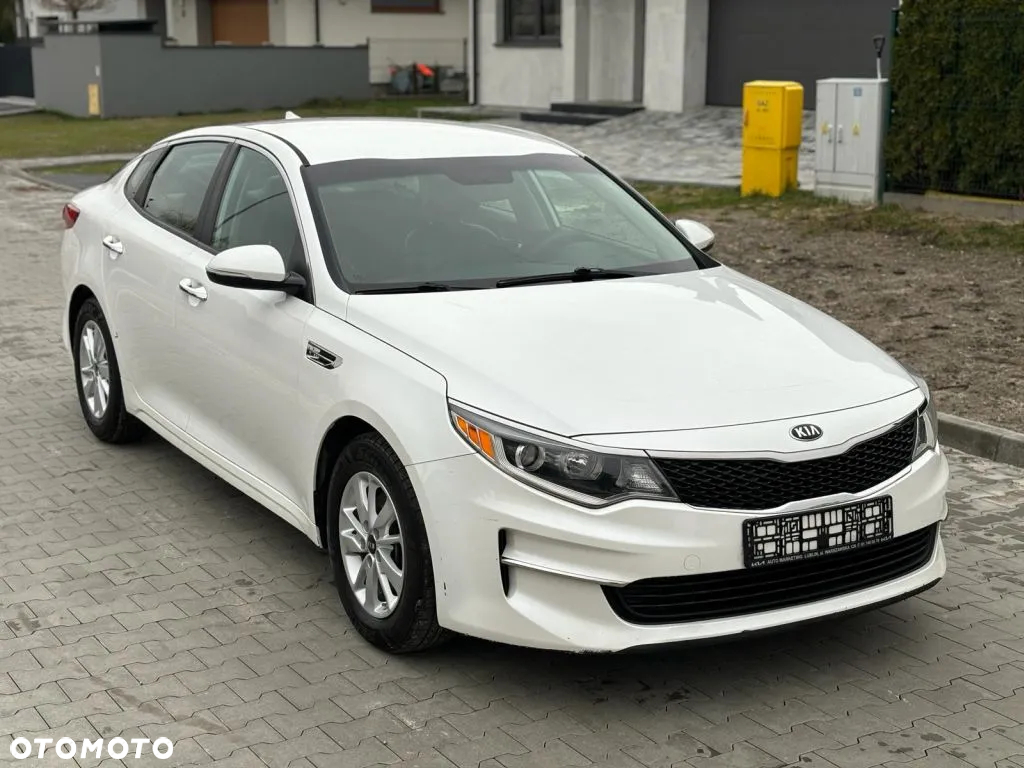 Kia Optima - 7