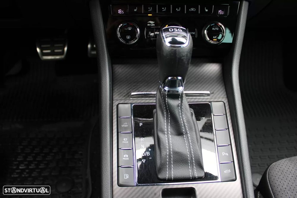 Skoda Superb 1.4 TSI iV Sportline DSG - 30