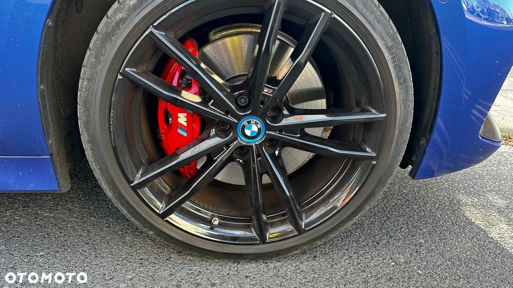 BMW Seria 3 330e xDrive - 26