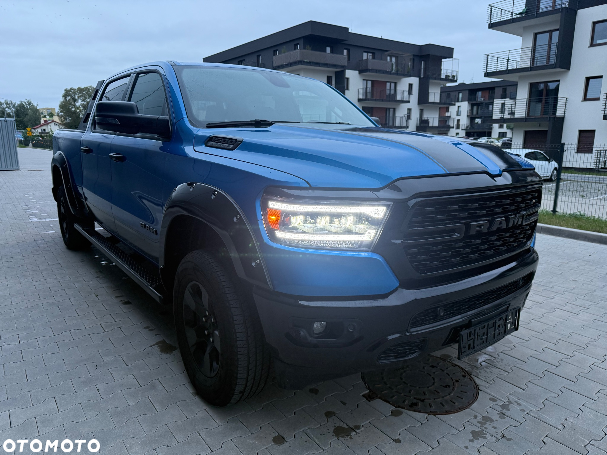 Dodge RAM 1500 5.7 4x4 - 2