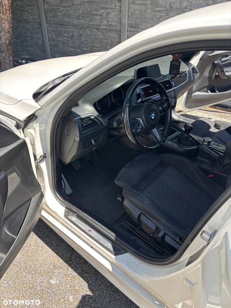 BMW Seria 1 118d M Sport Shadow - 33