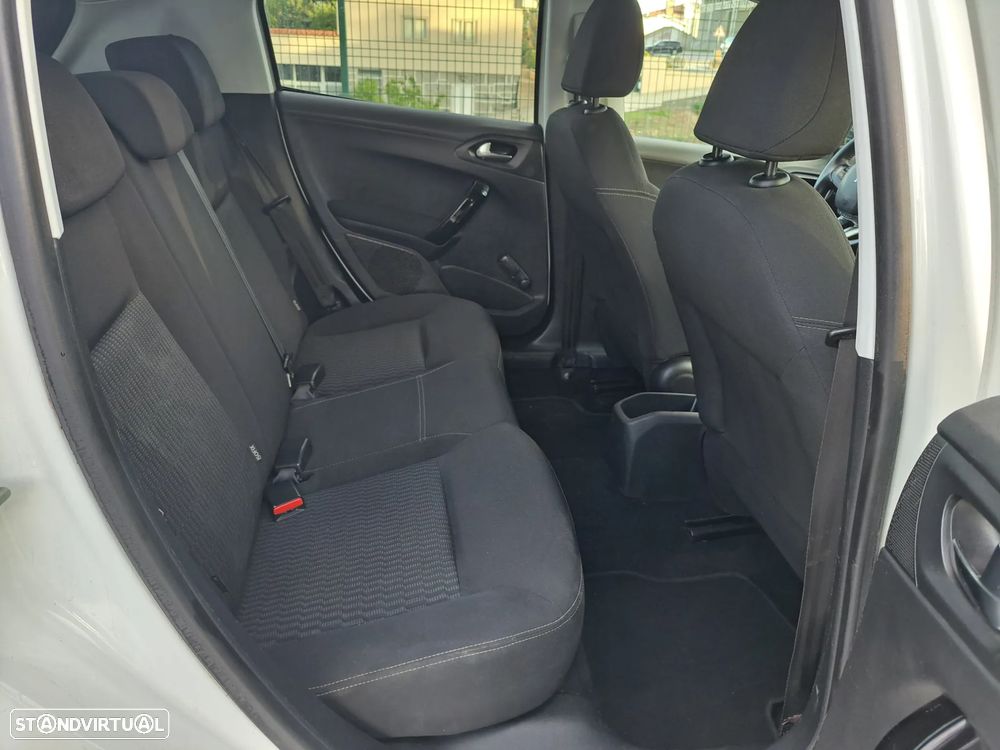 Peugeot 208 1.2 VTi SE Style - 8