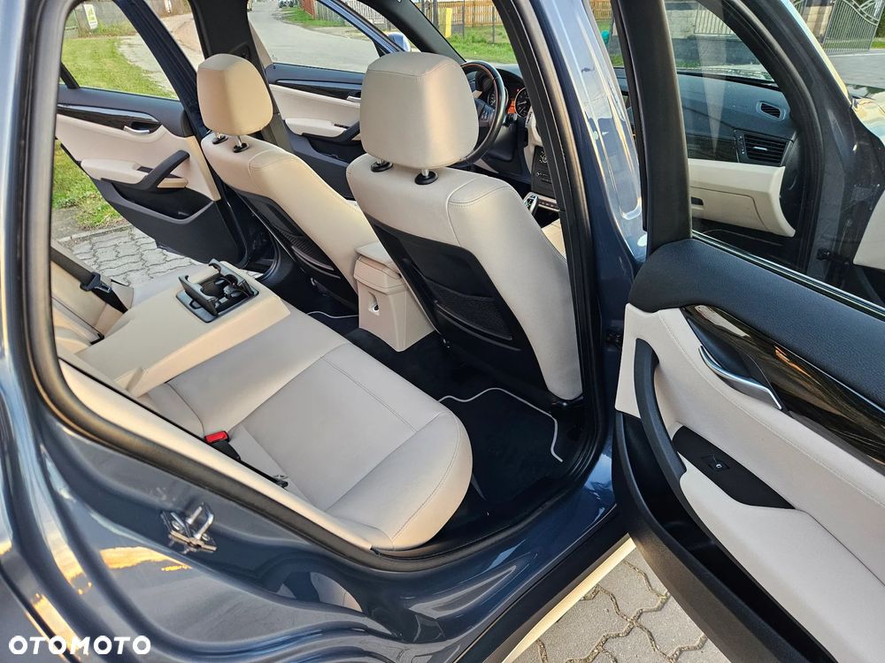 BMW X1 xDrive28i xLine - 23