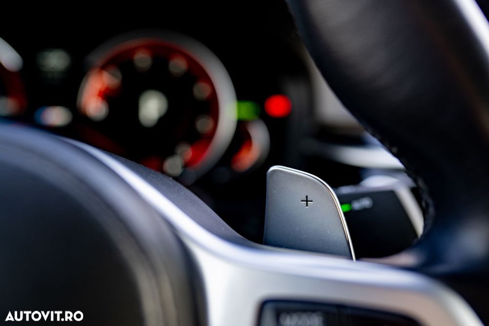 BMW Seria 5 520d xDrive AT - 13