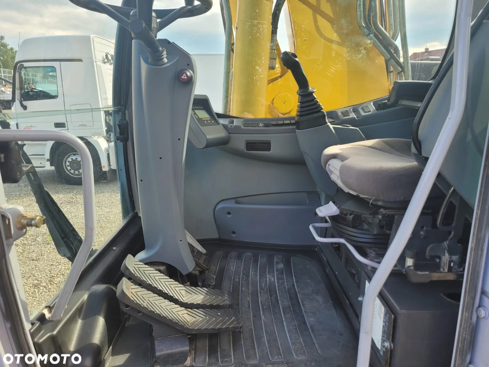 New Holland WE 190 Koparka kołowa 3 ramienna 5790mth Dwuczęściowy - 17