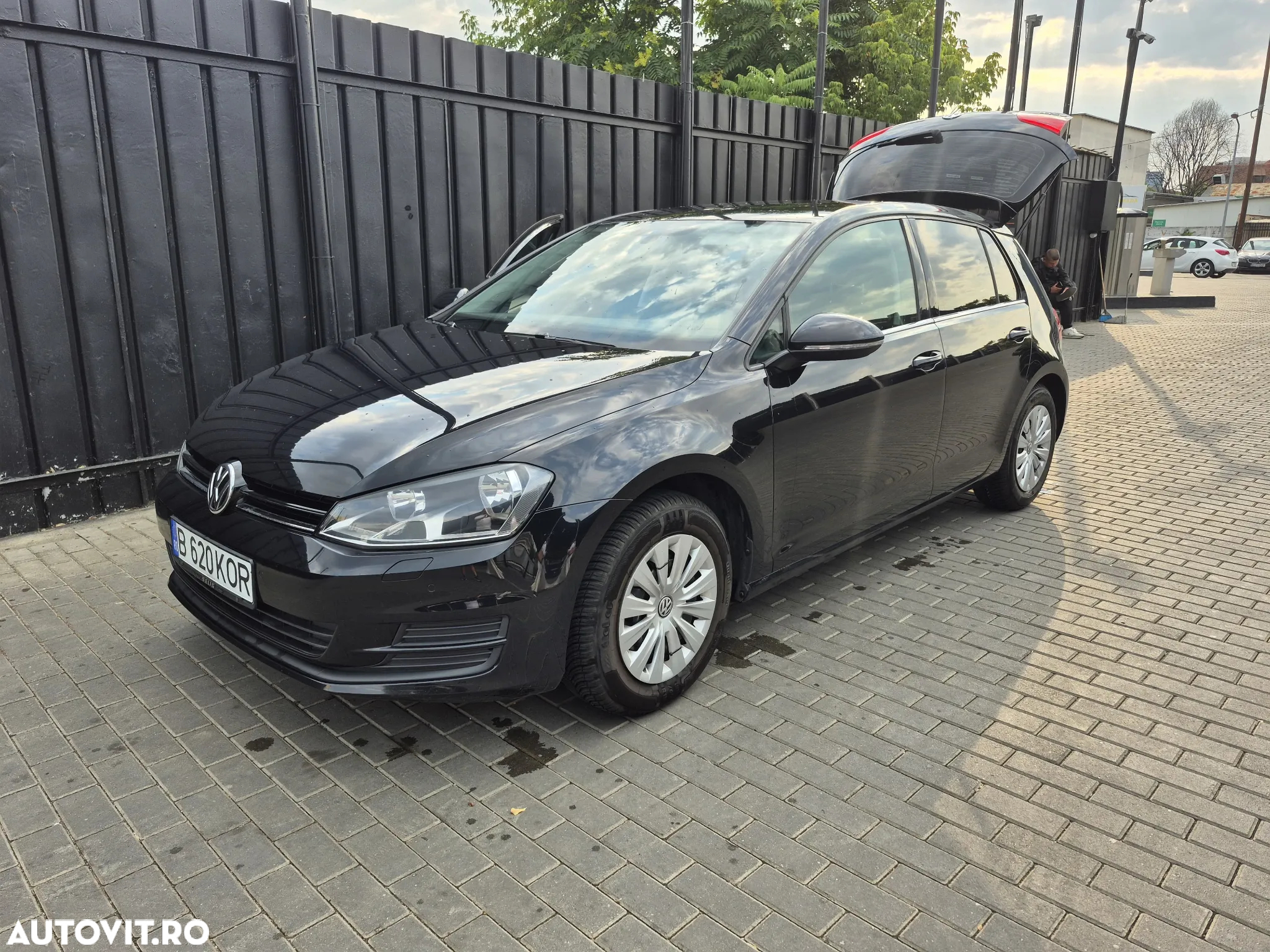 Volkswagen Golf 1.2 TSI BlueMotion Technology Comfortline - 22