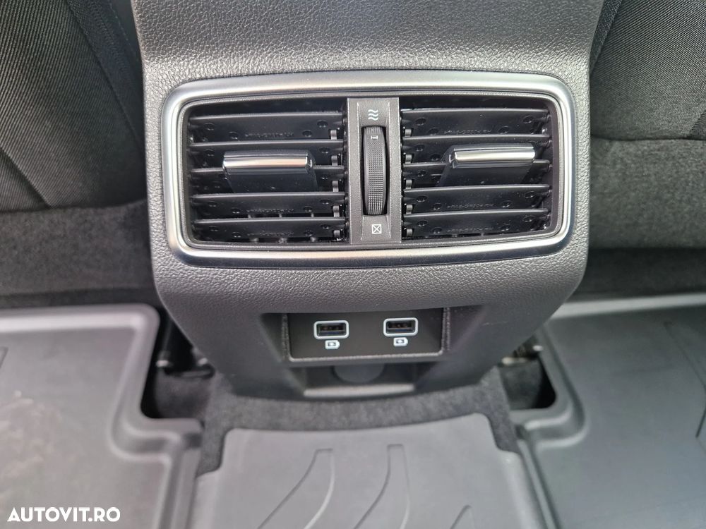 Renault Megane TCe 140 EDC GPF Equilibre - 23