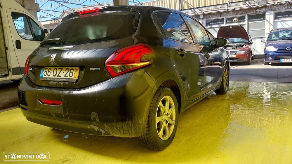 Peugeot 208 1.6 BlueHDi Allure - 19