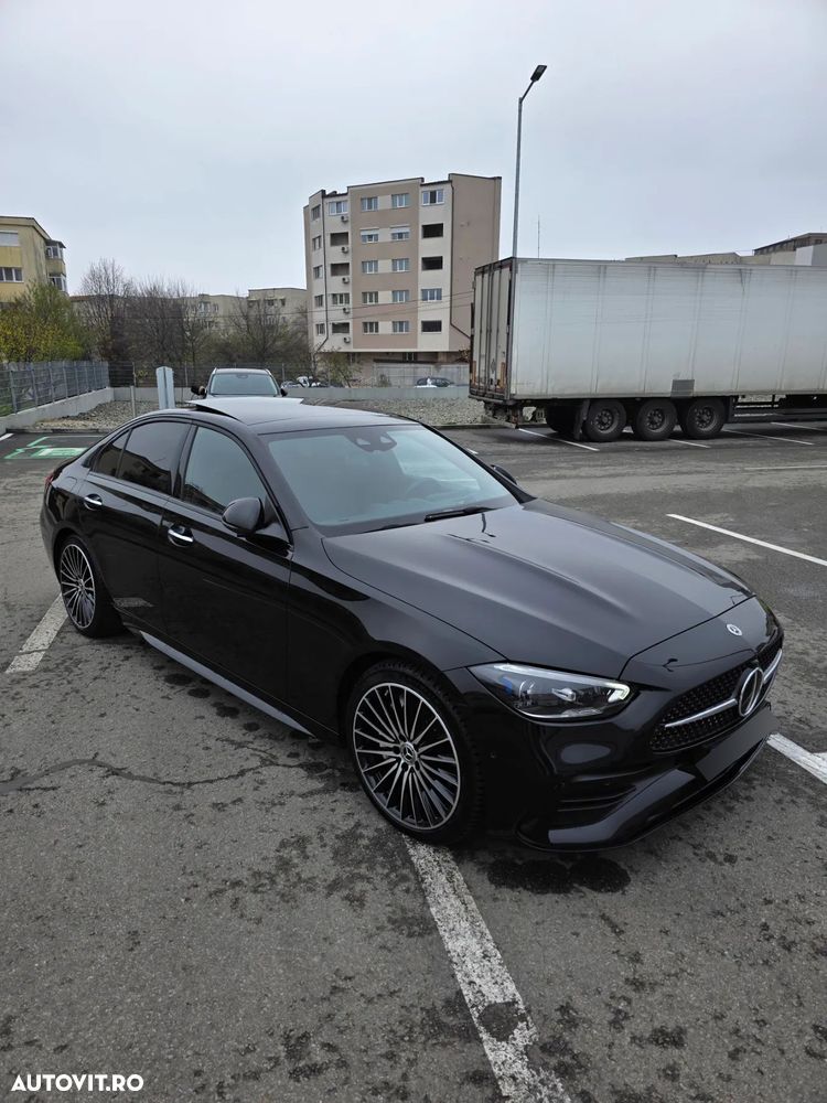 Mercedes-Benz C 300 4Matic T 9G-TRONIC AMG Line - 3