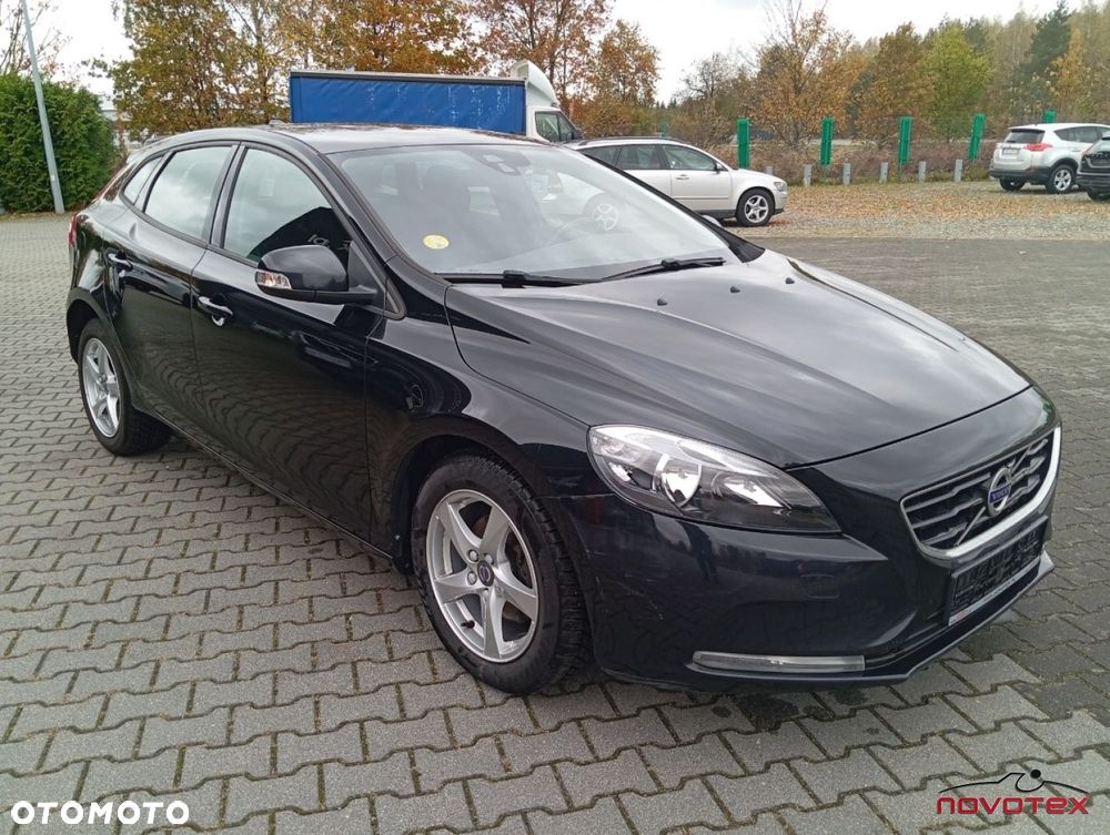 Volvo V40 D2 Momentum - 4