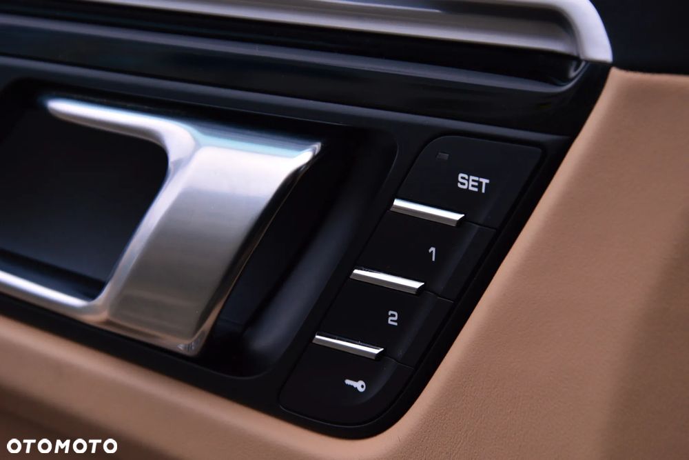 Porsche Macan Standard - 15