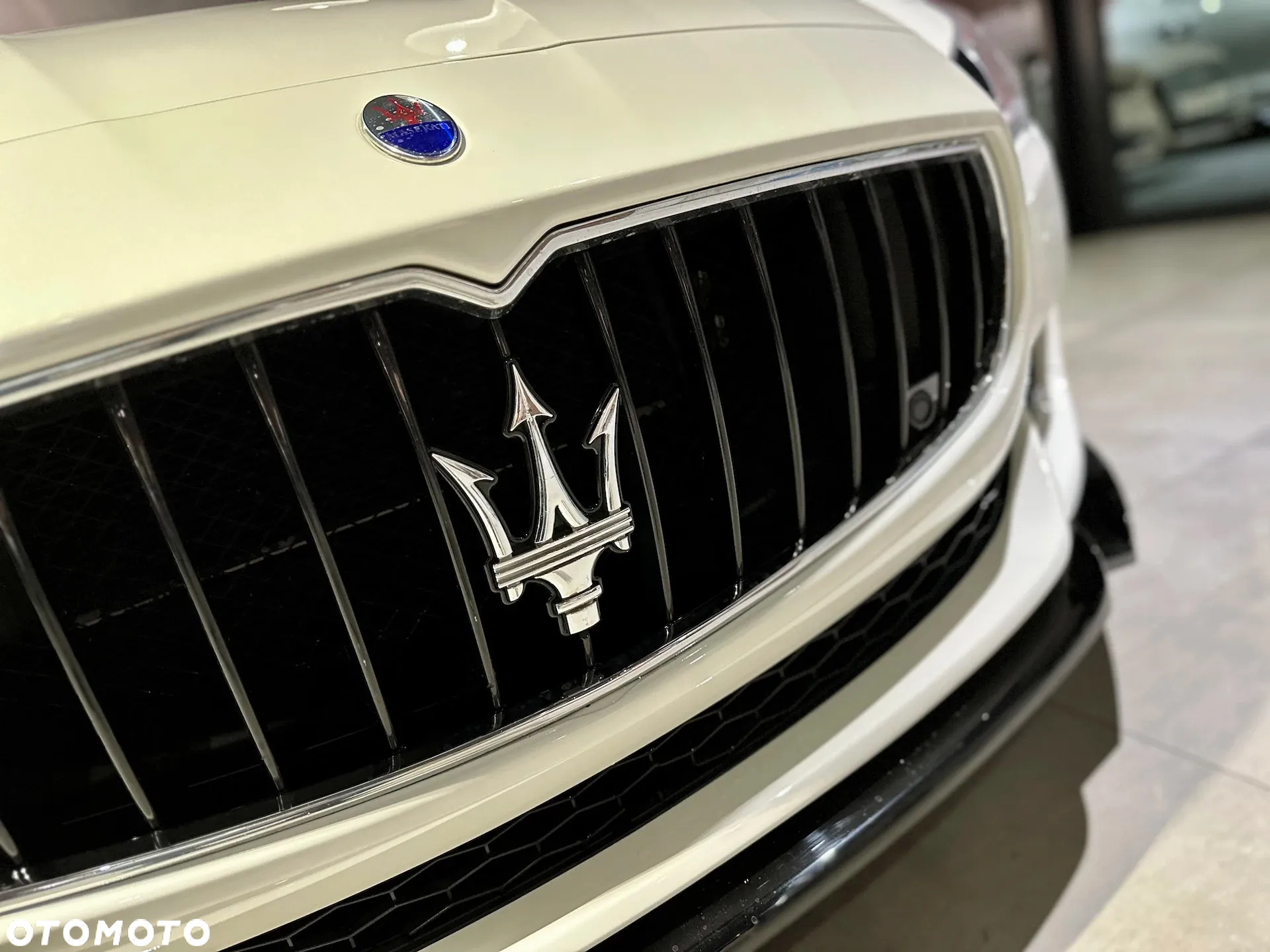 Maserati Quattroporte - 5