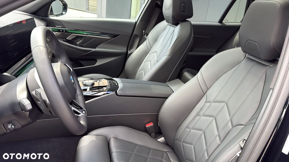BMW Seria 5 520d xDrive - 25