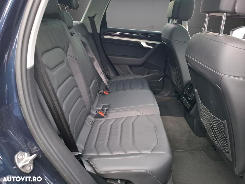 Volkswagen Touareg 3.0 V6 e-Hybrid 4Motion Aut. Elegance - 8