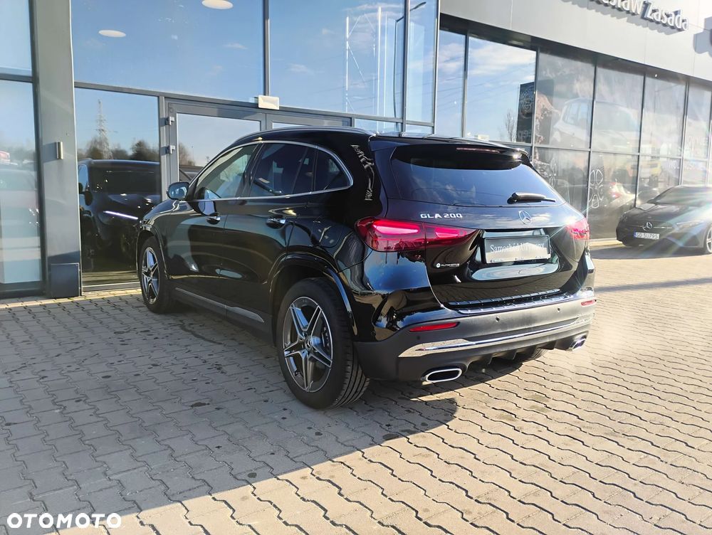 Mercedes-Benz GLA 200 AMG Line - 7