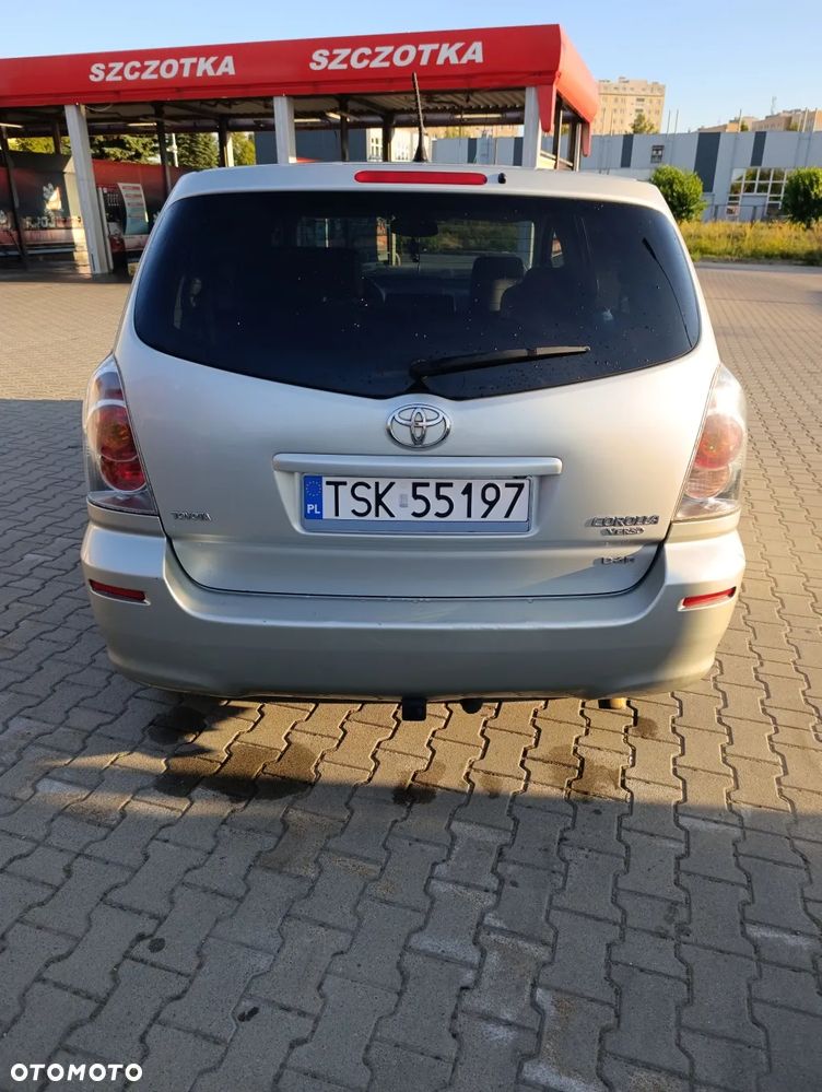 Toyota Corolla Verso 2.2 D-4D X + NAVI 7os - 5