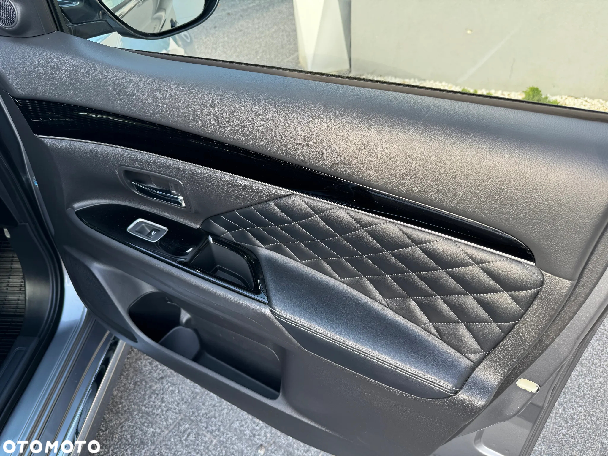 Mitsubishi Outlander - 19