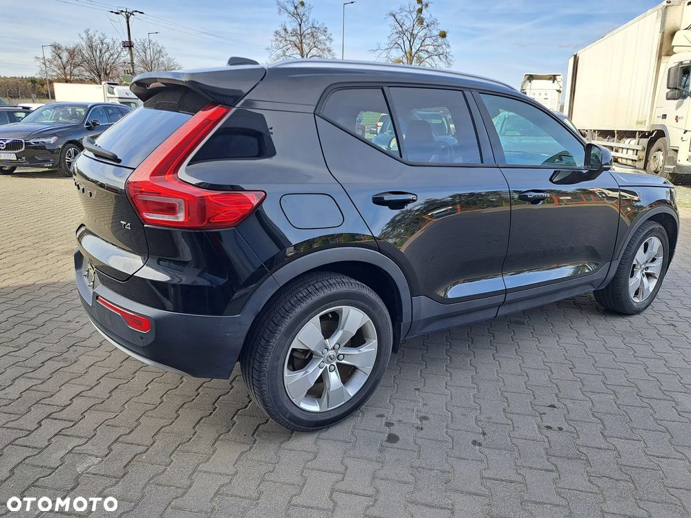 Volvo XC 40 T4 - 4