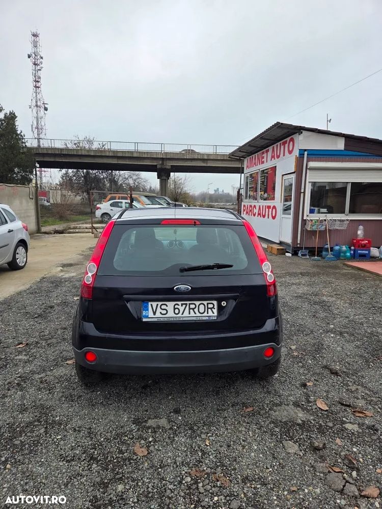 Ford Fiesta 1.3i Ambiente - 6