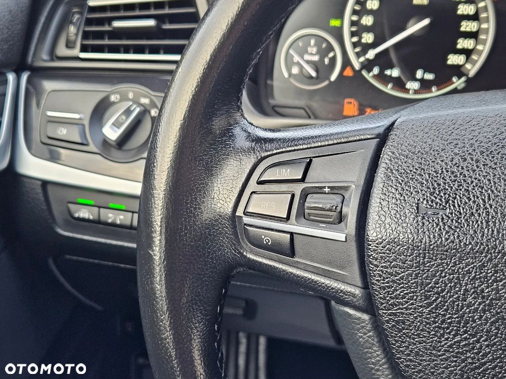 BMW Seria 5 530d - 27