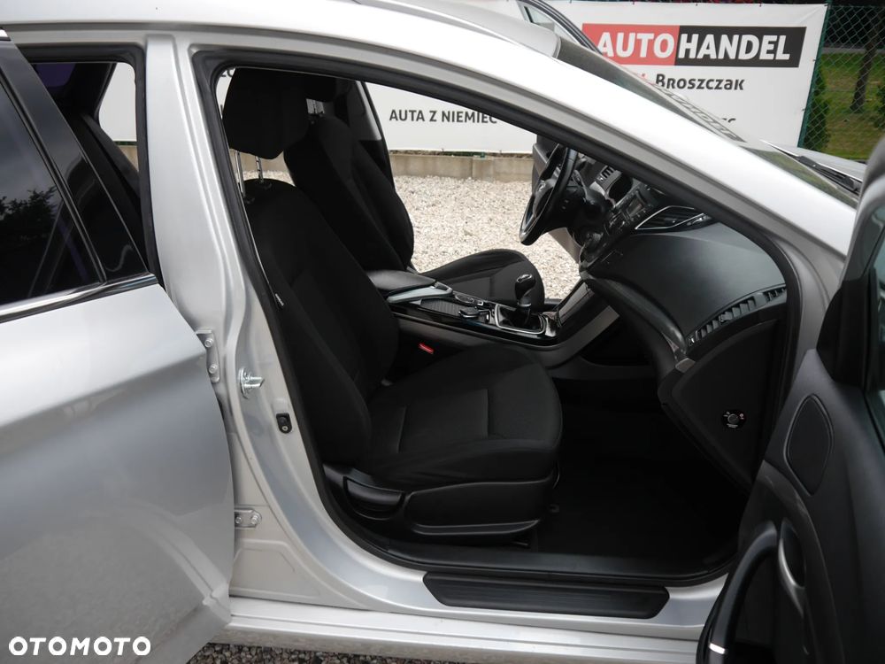Hyundai i40 Kombi 1.6 Trend - 16