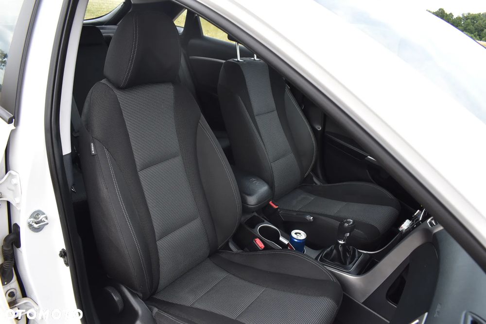 Hyundai i30 1.4 Fifa World Cup Edition - 25