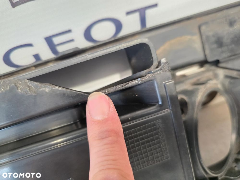 AUDI Q7 4M0 II 14- LEWA KRATKA BOCZNA ZDERZAKA PRZEDNIEGO PRZÓD NR 4M0807681S NR AUKCJI KB12 - 12