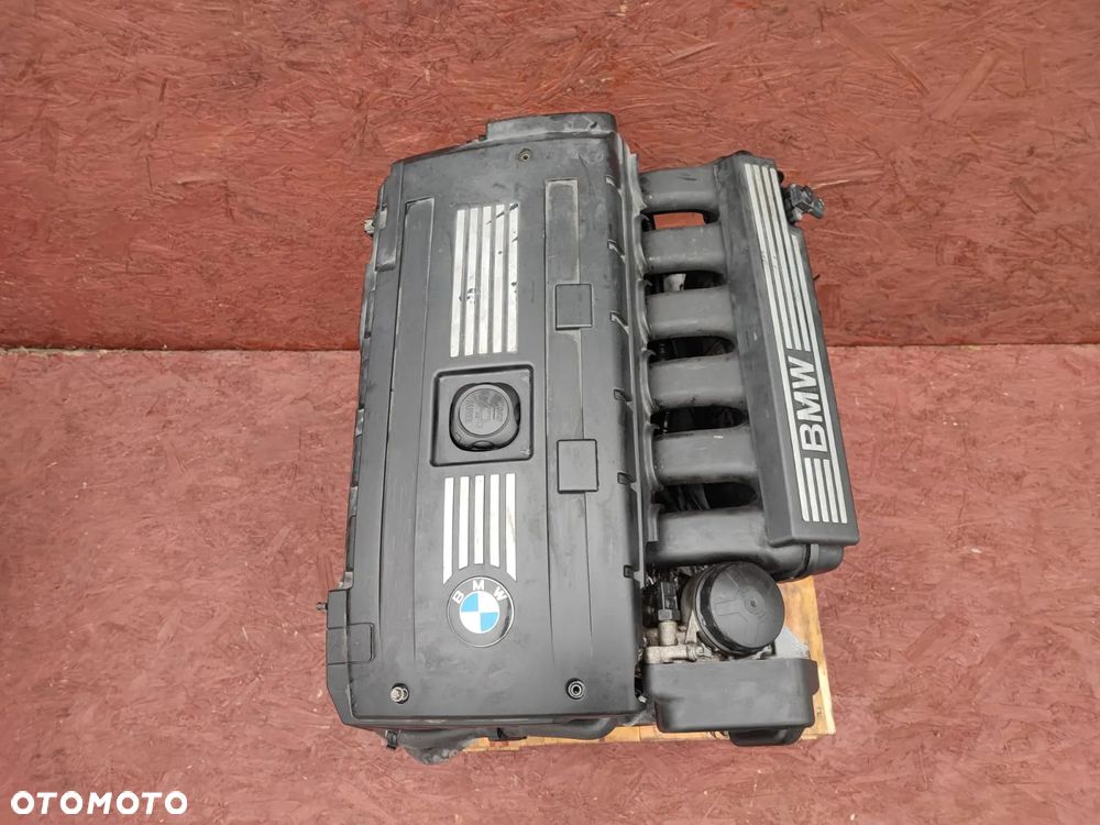 BMW E60 LCI / E61 LCI / E63 LCI / E64 LCI / E90 / E90 LCI / E91 / E91 LCI / E92 / E92 LCI / E93 / E93 LCI. ORYGINALNY KOMPLET SŁUPEK SILNIKA N53B30 + KOLEKTOR SSĄCY + CZUJNIKI WAŁA I WAŁU. O NR: 0 421 310 / 7 523 912 / 7 567 641 OEM. BARDZO DOBRY STAN TECHNICZNY PO PRZEBIEGU 190 TYŚ KM - 1